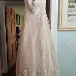 Wedding gown